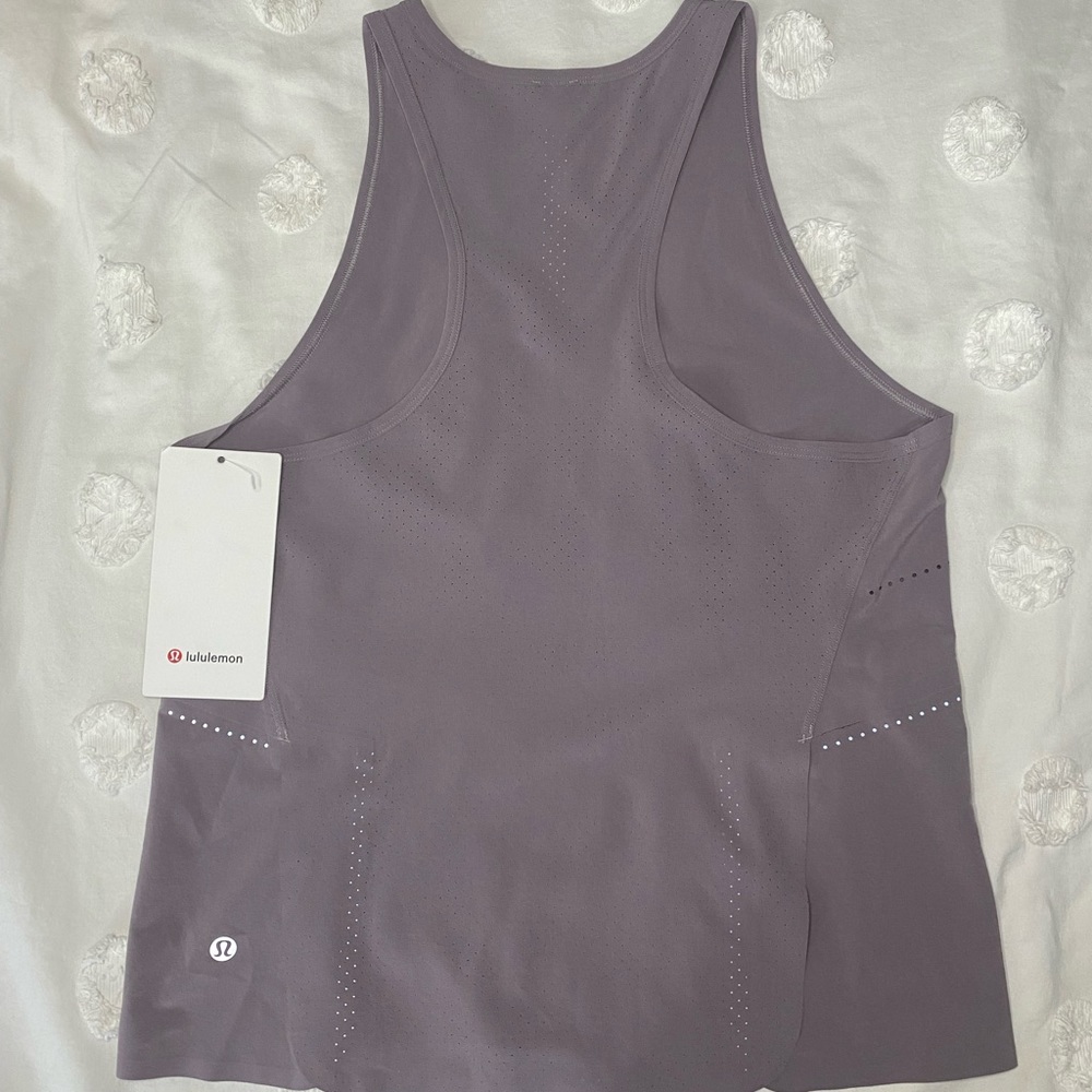 LULULEMON TOP